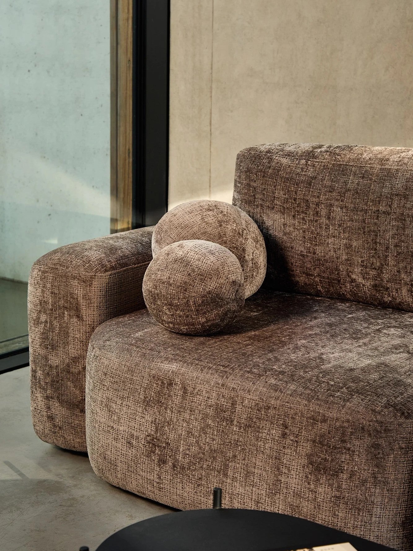 Designer Sofa Bold mit Schlaffunktion & Bettkasten in Chenille