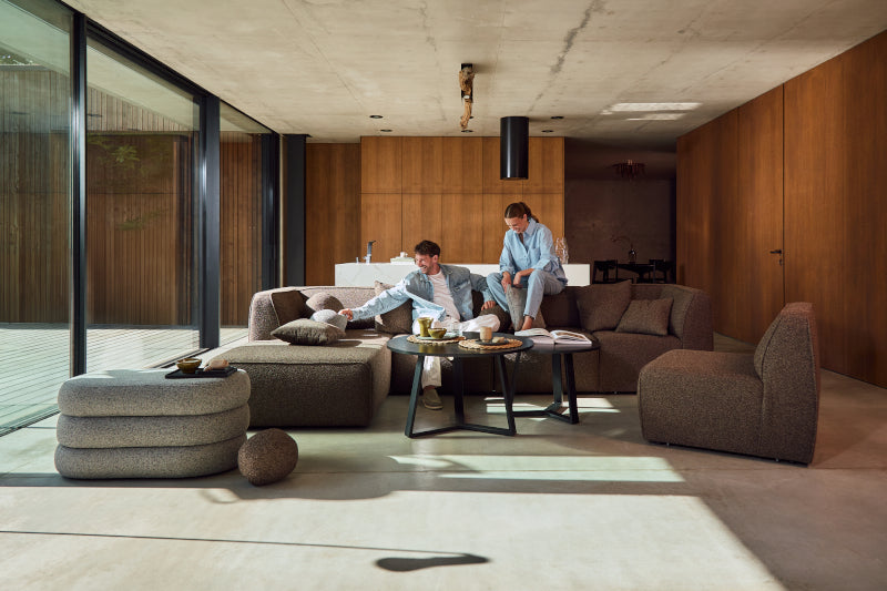 Designer 2‑Sitzer Sofa Hugg modular in Bouclé